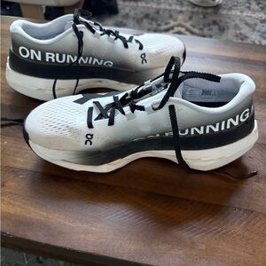 On Running Women’s Cloudboom Max